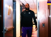 南宫体育- 詹姆斯在德国队比赛中逆转,出色防守引发热议的是谁 