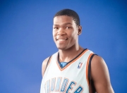 南宫体育-关于杜兰特回归赛场，突破纪录首场状态亮眼，加拿大队观众沸腾！的信息