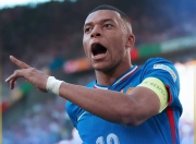 南宫体育-关于姆巴佩爆冷击败利物浦，战术调整引爆全场！的信息