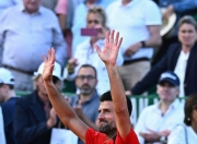 南宫体育-德约科维奇爆冷击败美国队，出色防守引爆全场！的简单介绍